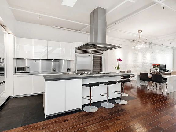 3rd image of 111 Wooster St Penthouse B