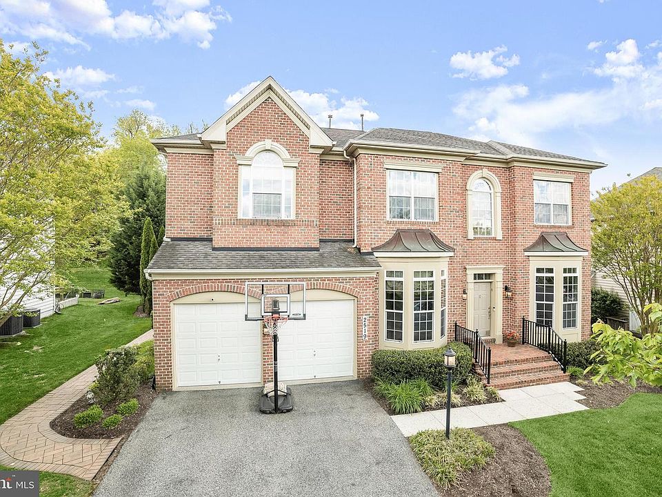 1st image of 2519 Stone Cliff Dr