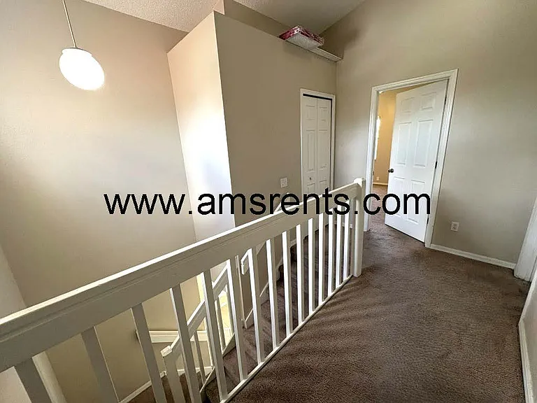 2404 Condado Ct — Photo 33
