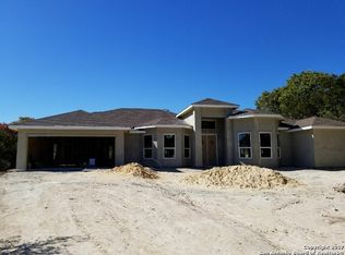 221 Oak Forest Dr, Boerne, TX 78006