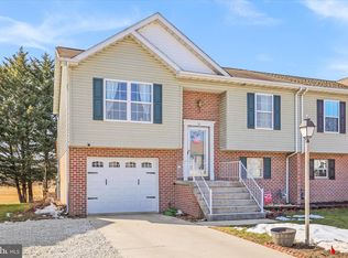 23 Westview Dr, Mc Sherrystown, PA 17344