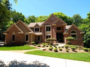 20665 W Barton Rd, New Berlin, WI 53146