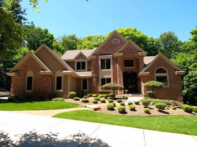 20665 W Barton Rd, New Berlin, WI, 53146