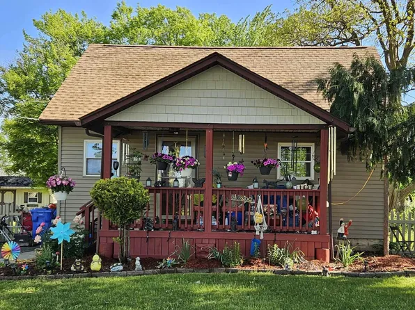 211 6th St W, Florence, NJ 08518