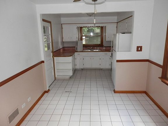 3rd image of 10121 S Kolin Ave