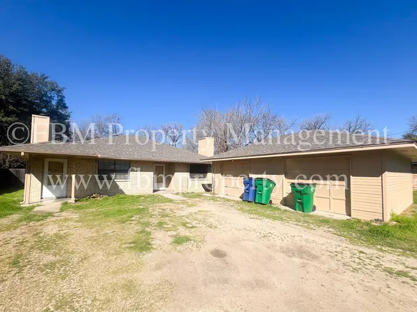 221 Highland Ave #A, Waxahachie, TX 75165