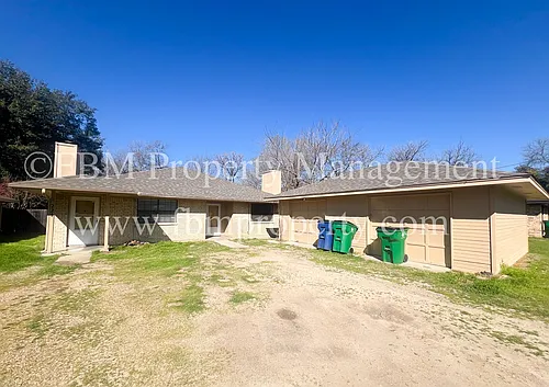 221 Highland Ave #A Photo 1 221 Highland Ave #A Photo 1