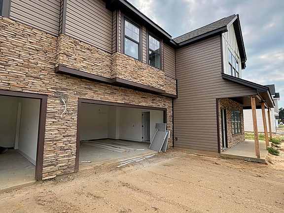 4th image of 1572 Eastbay Dr