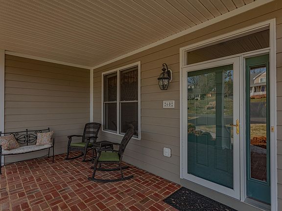 3rd image of 60 Shaner Hill Dr
