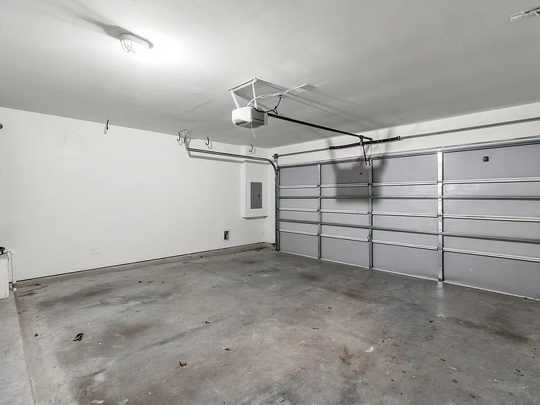 349 Sydnor St — Photo 28