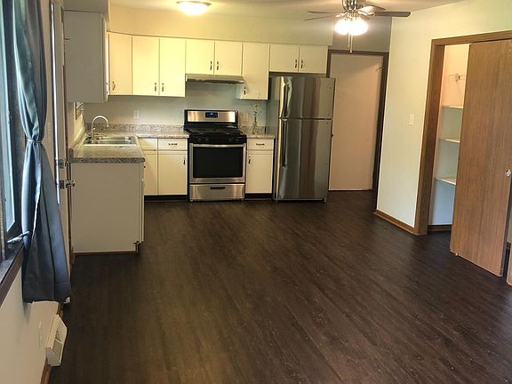3rd image of 400 S Washington St #400