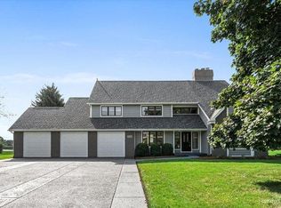 24101 Royal Worlington Dr, Naperville, IL 60564