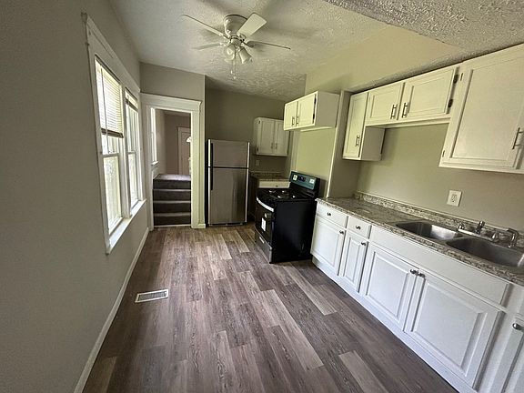3rd image of 8205 Dorver Ave