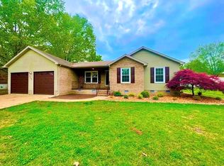 208 Greenwood Dr, Paris, TN 38242