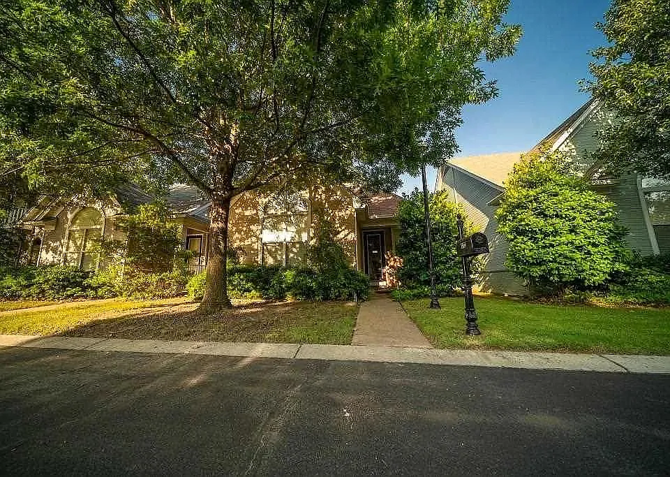 1364 Harbor Park Dr