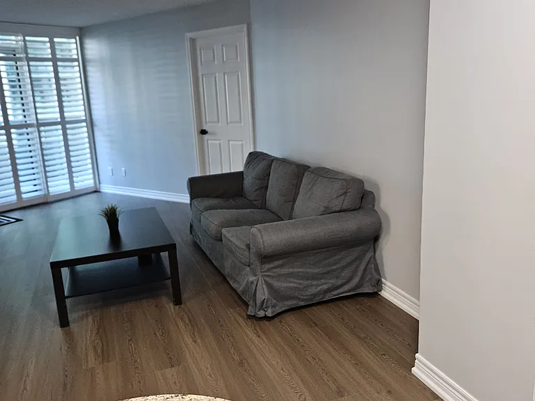 30 Grand Trunk Cres #615 — Photo 12