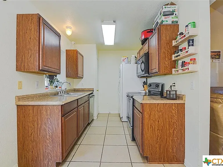 2404 Magnum Cir — Photo 6