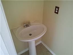 3rd image of 1154 Seven Oaks Blvd