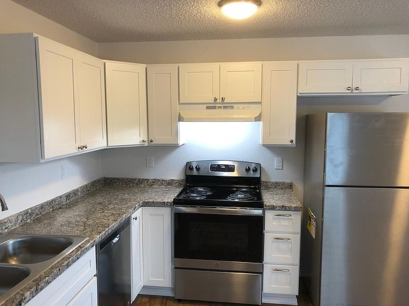 5th image of 3332 Bridgeport Way W #D2395fba2