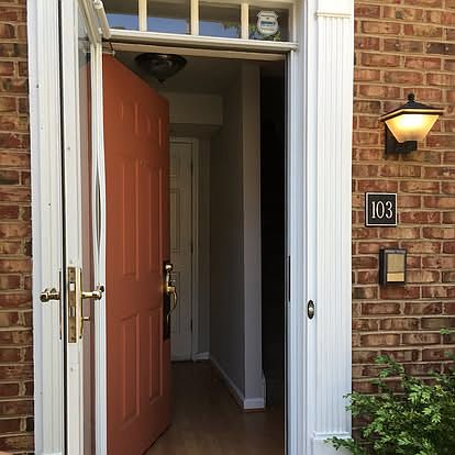 1st image of 103 Cooper Pl E