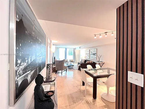 1200 Brickell Bay Dr #2809 Photo 1