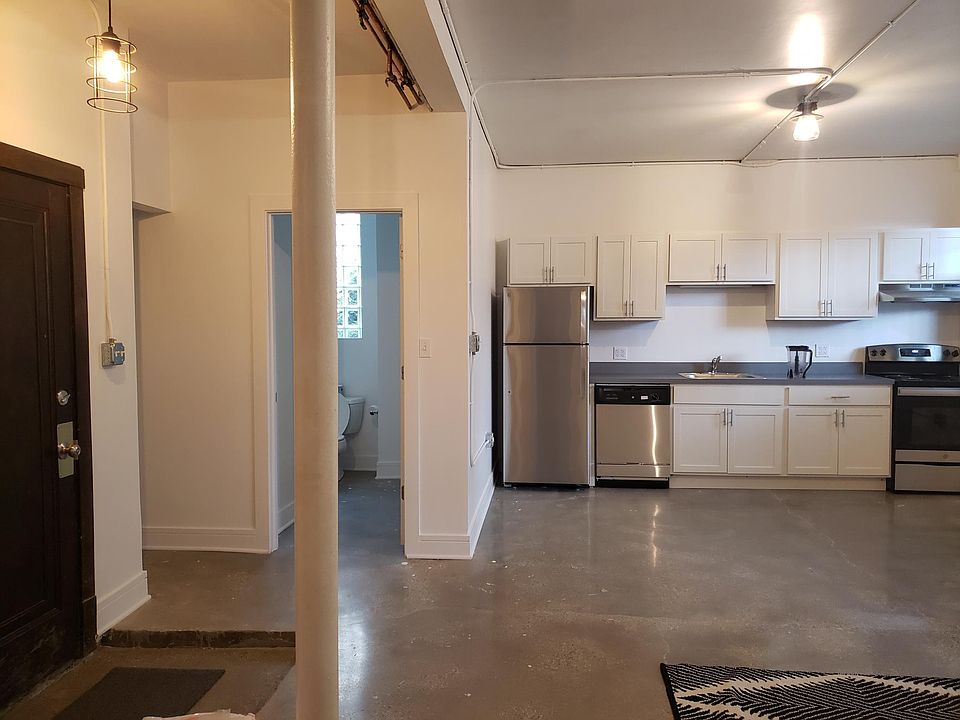 1st image of 2024 W Foster Ave #G