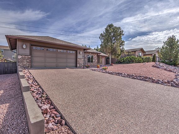 3rd image of 305 S Golden Bear Pt