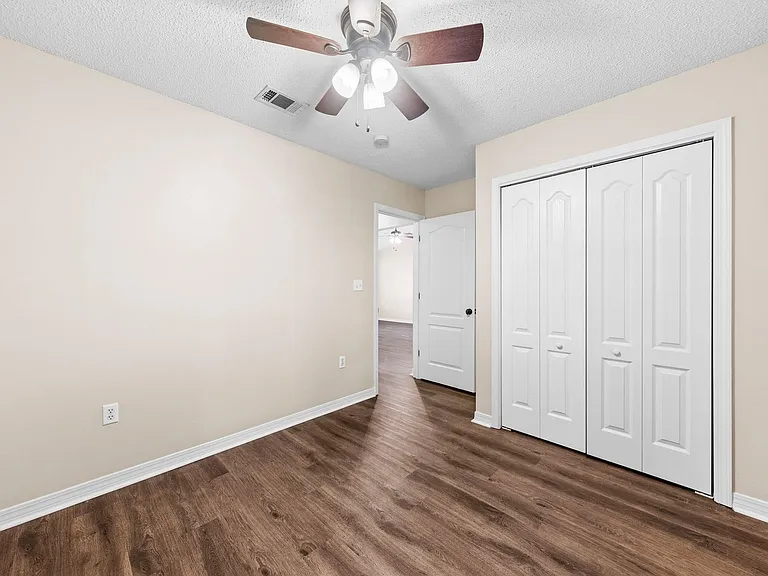 502 Hyde Park Dr — Photo 19