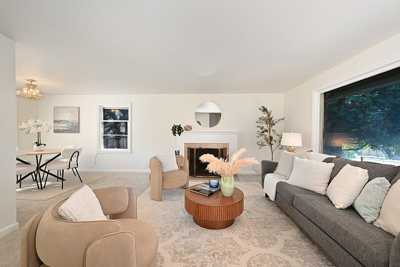 3rd image of 6502 27th Avenue NE