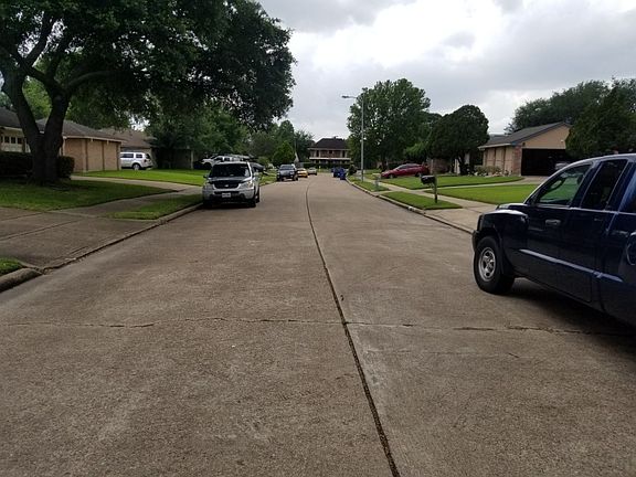 4th image of 6810 Marta Dr
