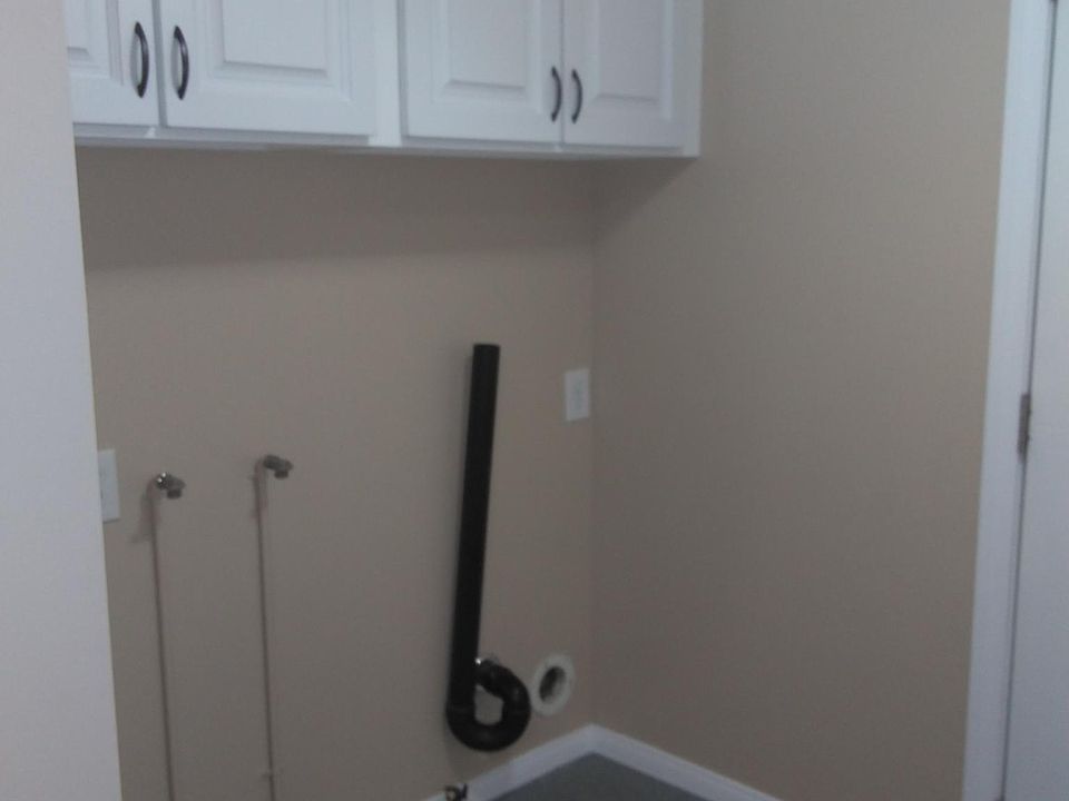 1st image of 15106 Leahy Ave