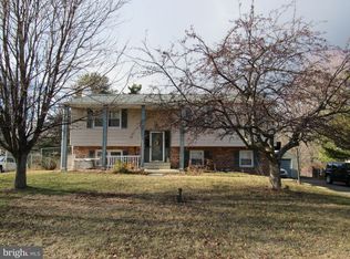 221 Sweinhart Rd, Boyertown, PA 19512