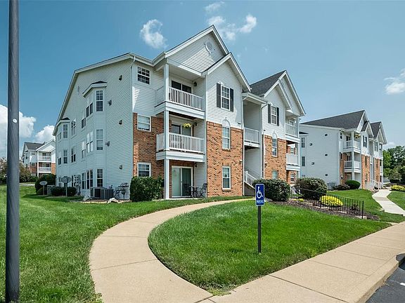 3rd image of 1217 Woodland Point Dr APT A