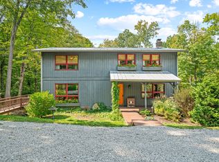 1542 Annandale Dr, Nashville, IN 47448