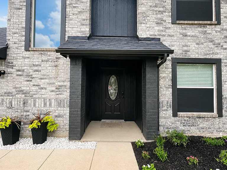 1705 Creekside Ave — Photo 2
