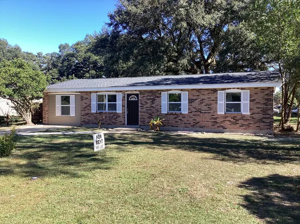 2198 Atwood Dr, Pensacola, FL 32514