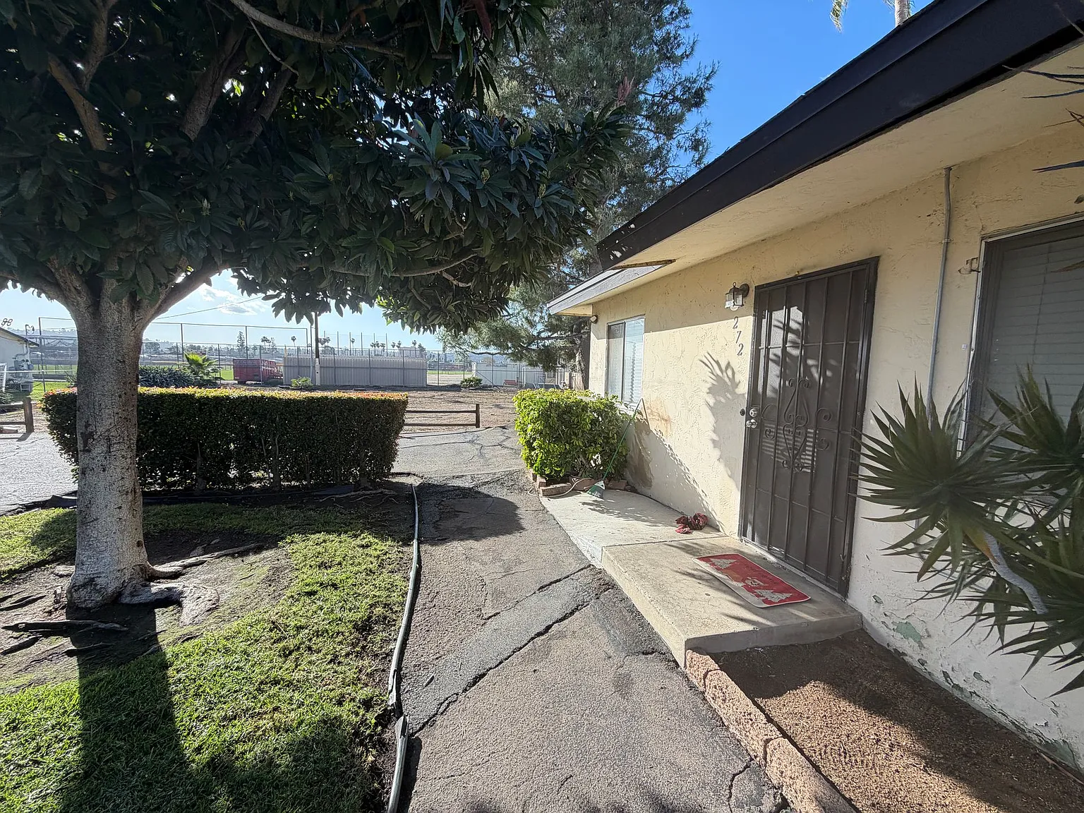 Calle Uno Apartments Spacious Living in El Cajon — Photo 4