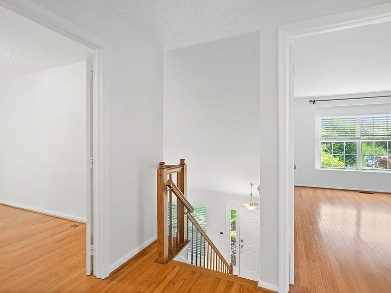 340 Foxridge Dr SW — Photo 16
