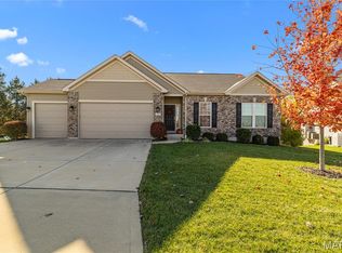 232 Mason Glen Dr, Lake Saint Louis, MO 63367
