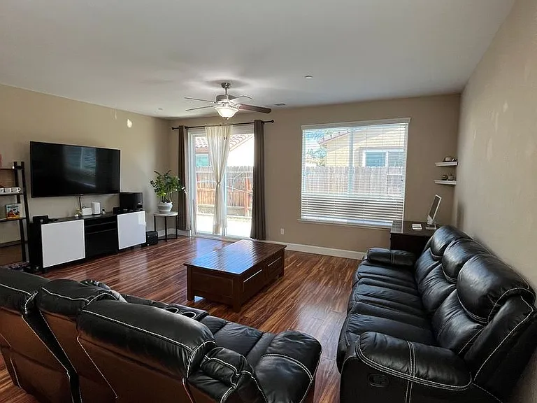 2487 N Mountainside Dr — Photo 24