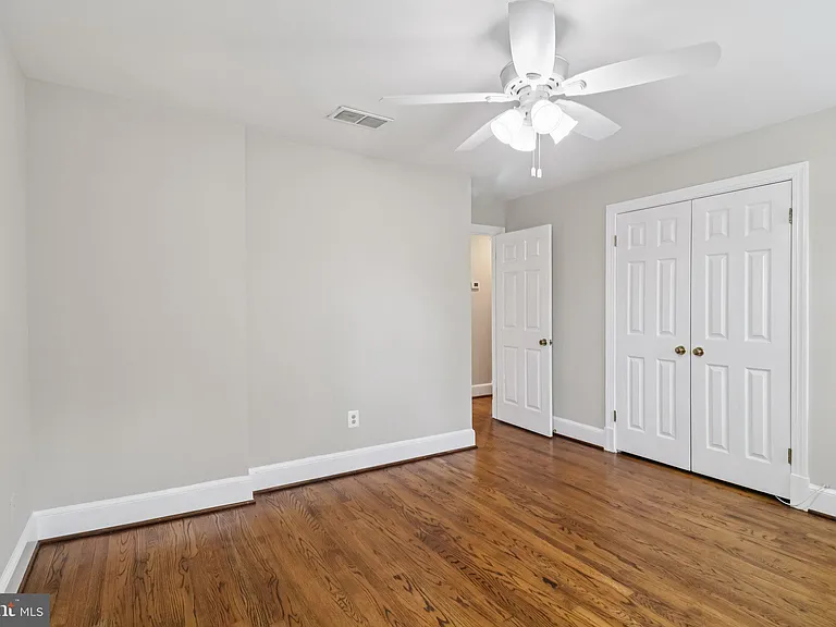 7518 Old Dominion Dr — Photo 50