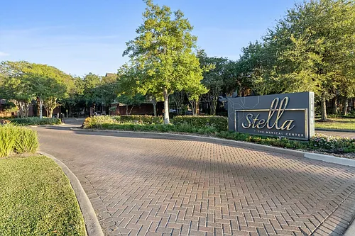 Stella at The Medical Center Photo 1