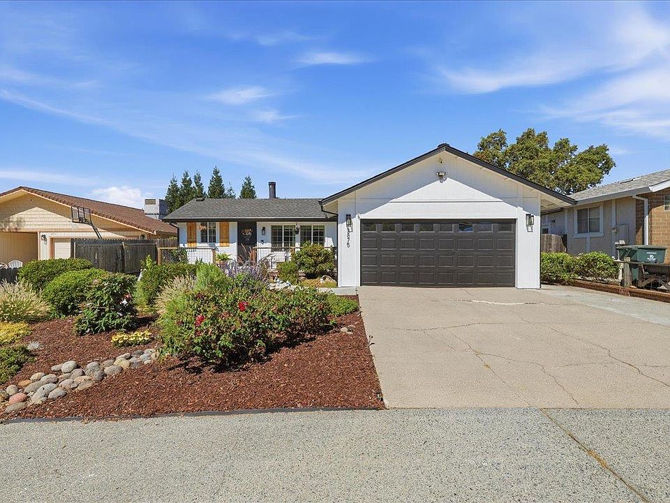 1st image of 3875 Parkway Pl