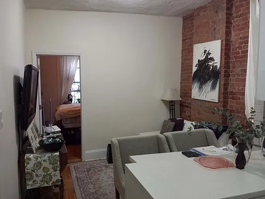 Rented by Citi Habitats | media 28