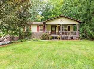30 Friendship Ln, Candler, NC 28715