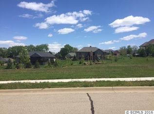 3340 Hibiscus Ln, Dubuque, IA 52001
