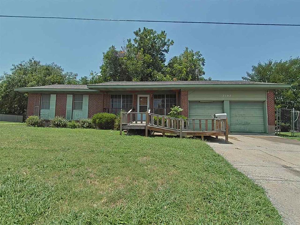 2nd image of 2102 NW Austin Dr