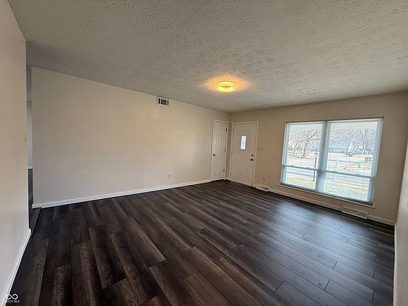 3rd image of 7546 Miracle Rd