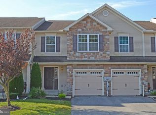 407 Caramist Cir, Sinking Spring, PA 19608