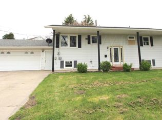 431 Cedar Ln, Moorhead, MN 56560